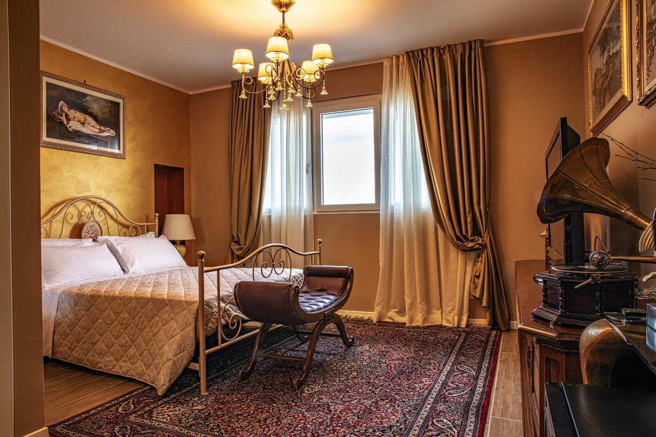 Villa Luisa Rooms And Breakfast Peschiera del Garda Exterior photo