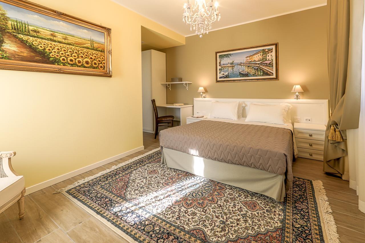 Villa Luisa Rooms And Breakfast Peschiera del Garda Exterior photo
